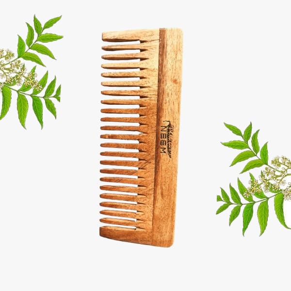 Wooden Comb in Cameroon Wooden Comb in Cameroon